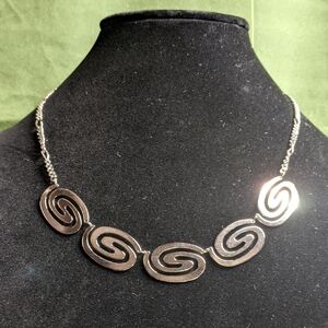AVON Vintage Spiral Connection Choker Necklace, Silver-tone, 20", NOS